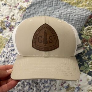 Trucker hat